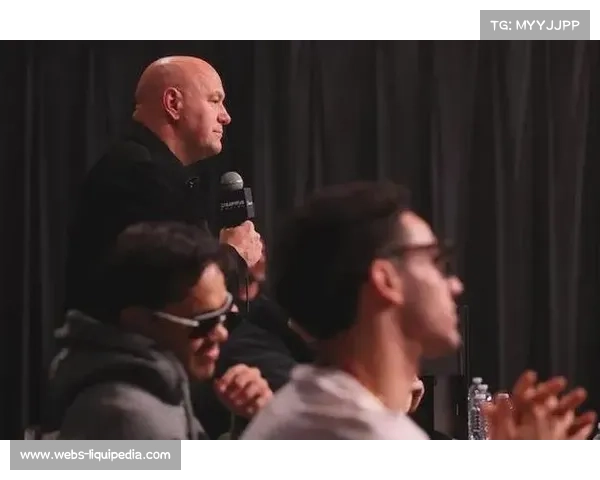 阿贾巴两次击倒马丁后裁判终止比赛，技术性击倒完美展现